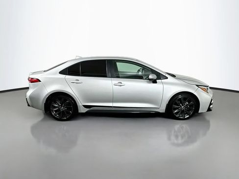 Used 2026 Toyota Corolla SE FWD image 4