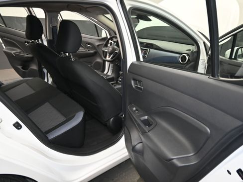 Used 2025 Nissan Versa SV image 25