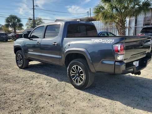 Used 2022 Toyota Tacoma TRD Sport image 4