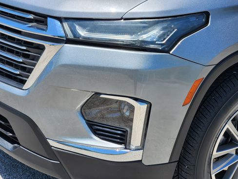 Used 2023 Chevrolet Traverse LT FWD image 27