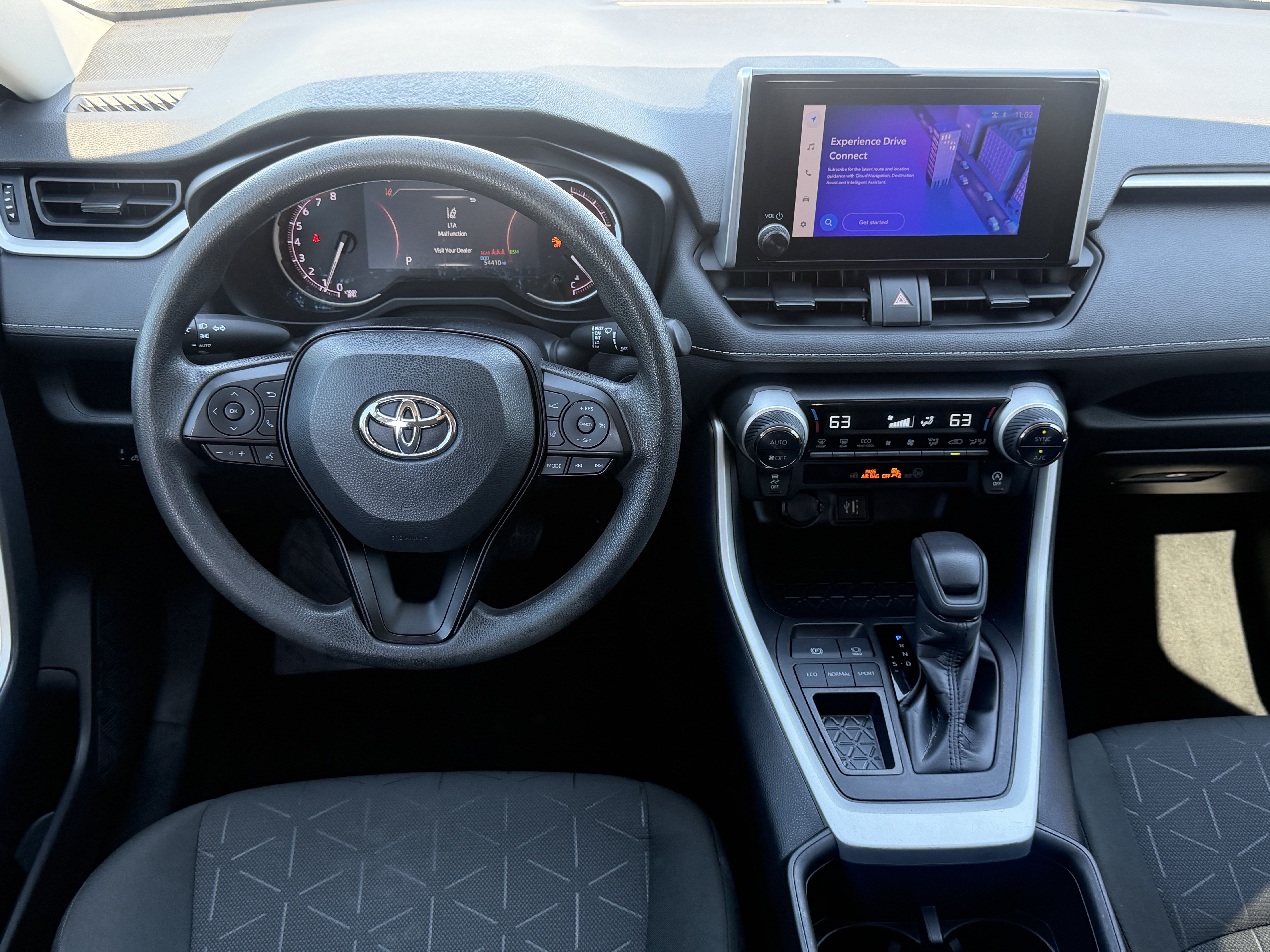 Used 2023 Toyota RAV4 XLE FWD image 21