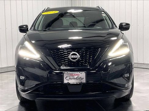 Used 2024 Nissan Murano SV w/ SV Midnight Edition Package image 2