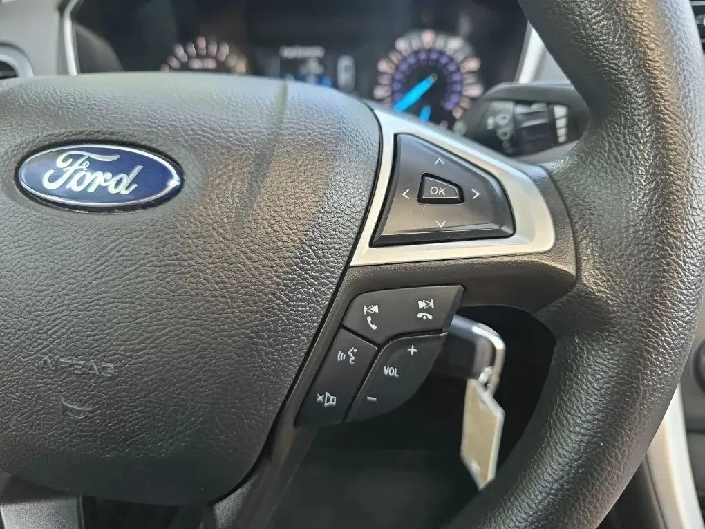 Used 2014 Ford Fusion SE FWD image 20