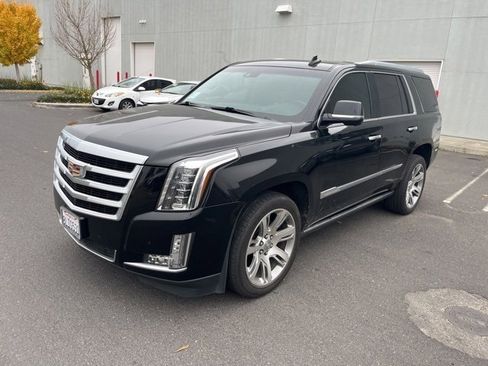 Used 2016 Cadillac Escalade Premium image 1