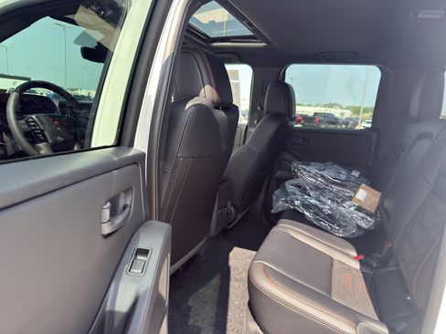 New 2026 Nissan Frontier PRO-4X w/ Pro Premium Package AWD/4WD image 31