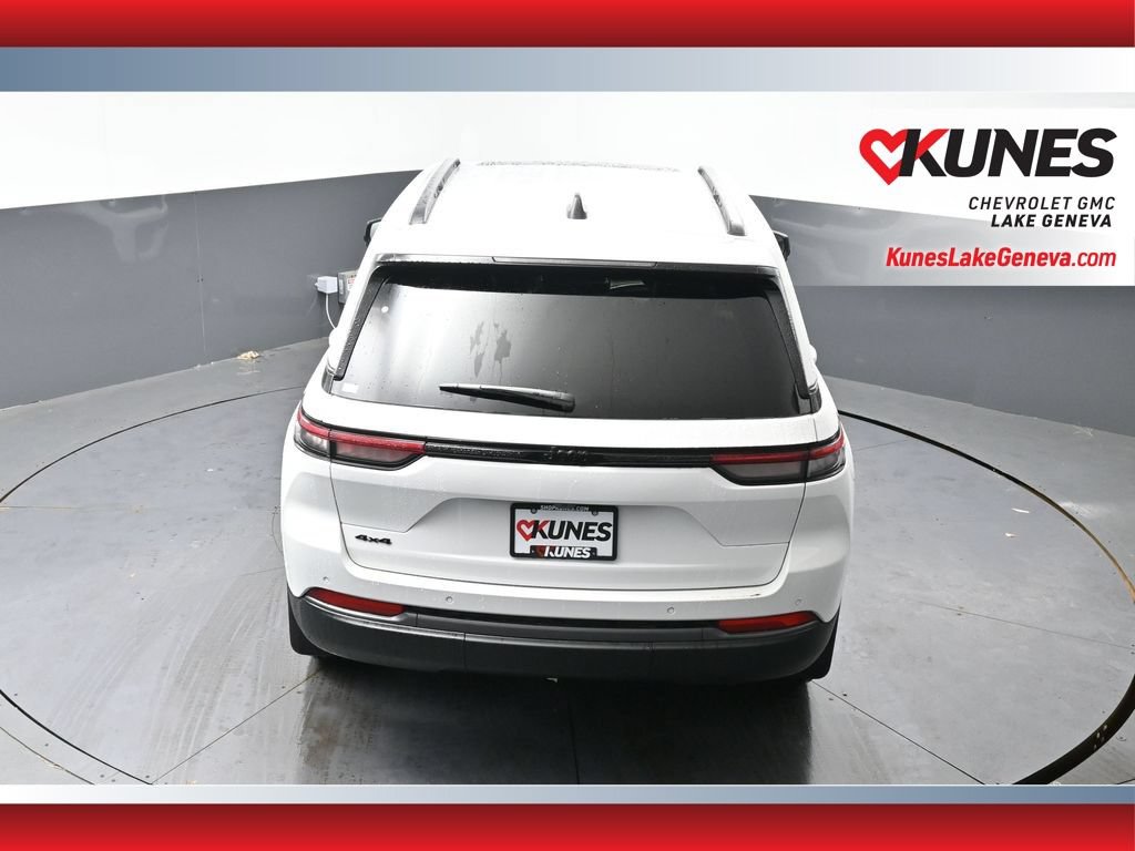 Used 2026 Jeep Grand Cherokee Altitude AWD/4WD image 41