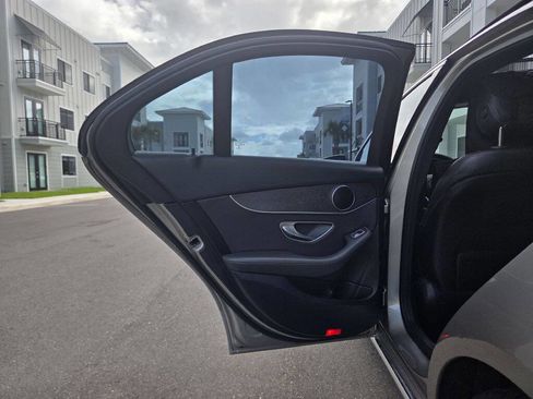 Used 2019 Mercedes-Benz C 300 Sedan image 36