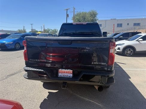 Used 2024 Chevrolet Silverado 2500 Custom w/ Custom Value Package AWD/4WD image 2