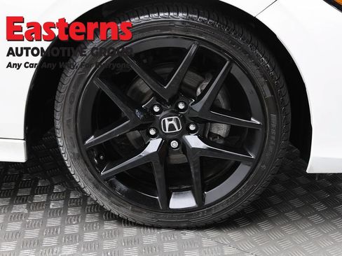 Used 2023 Honda Civic Sport image 29