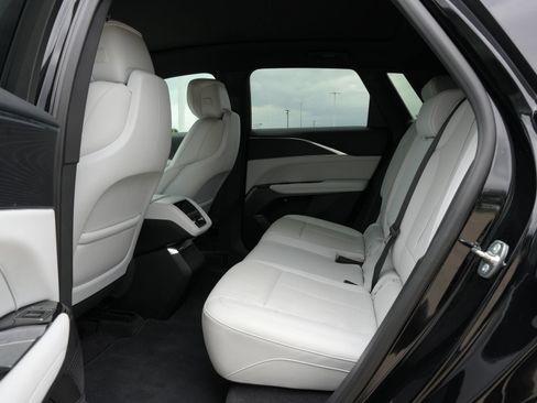 Certified 2024 Cadillac Lyriq Luxury RWD image 19