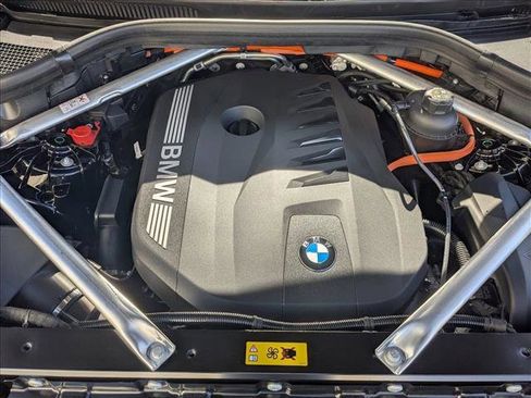 New 2026 BMW X5 xDrive50e w/ Climate Comfort Package image 18