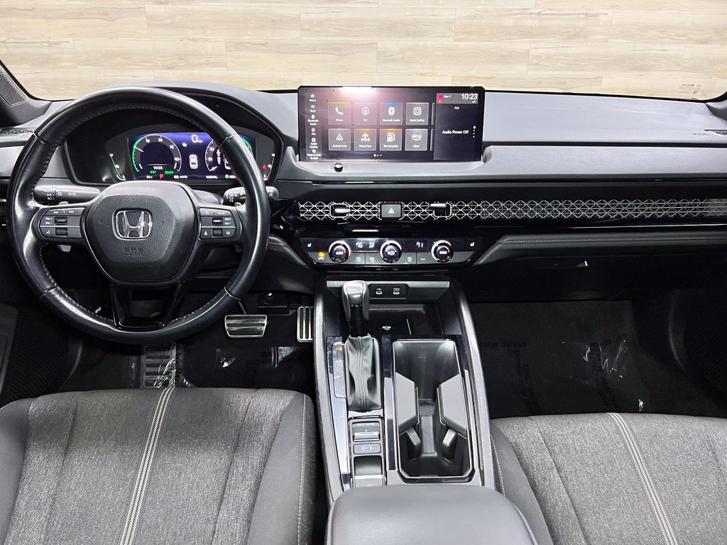 Used 2025 Honda Accord Sport image 2