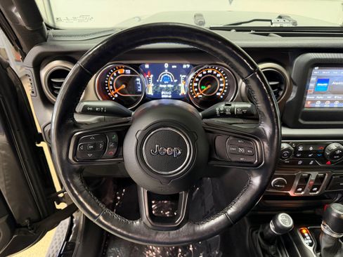 Used 2019 Jeep Wrangler Sport AWD/4WD image 14