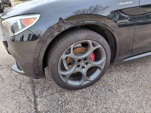 Used 2023 Alfa Romeo Stelvio Veloce image 15