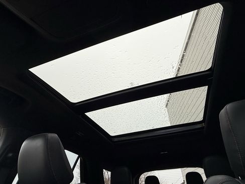 Used 2025 Ford Explorer ST-Line w/ Premium Package image 22