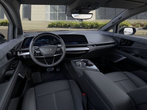 New 2026 Cadillac Optiq Sport 1 w/ LPO, Floor Liner Package AWD/4WD image 15