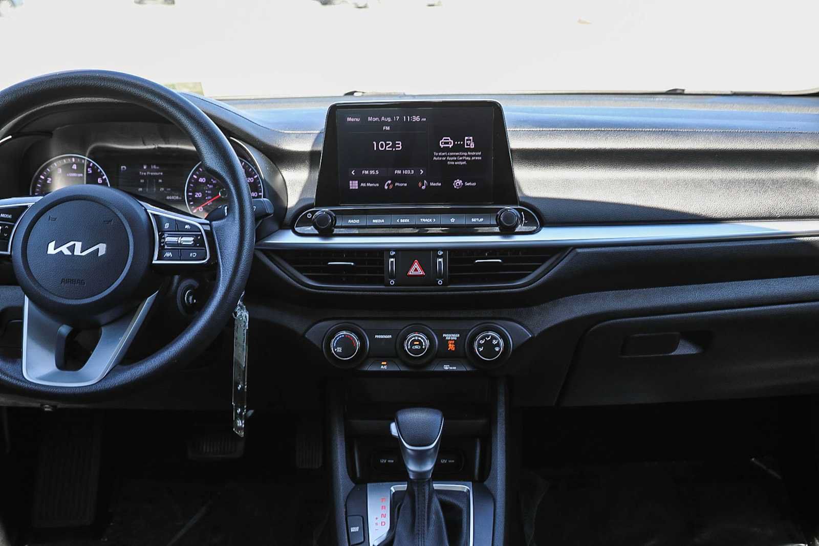 Used 2023 Kia Forte LXS w/ LXS Technology Package FWD image 13