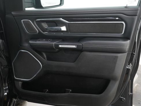 Used 2022 RAM 1500 Laramie AWD/4WD image 13