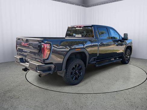 Certified 2024 GMC Sierra 2500 AT4 w/ AT4 Preferred Package image 3