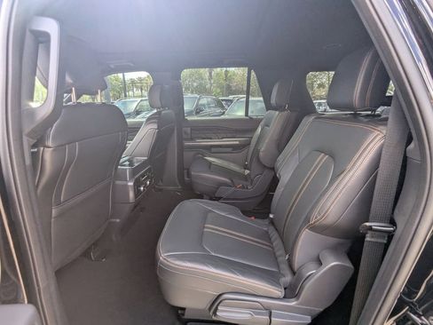 Used 2024 Ford Expedition Max Platinum image 27