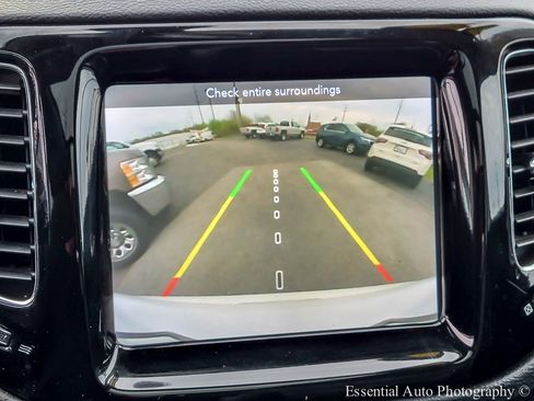 Used 2019 Jeep Compass Limited AWD/4WD image 18