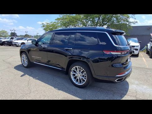 Certified 2023 Jeep Grand Cherokee L Summit w/ Advanced Protech Group IV AWD/4WD image 6