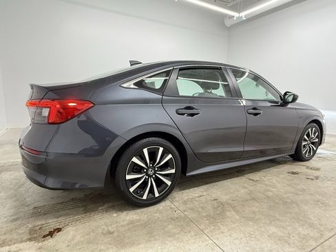 Used 2023 Honda Civic EX image 4