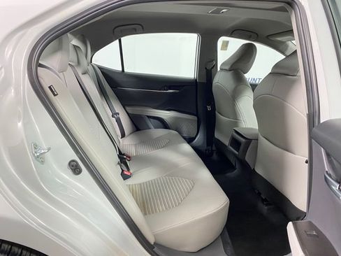 Used 2024 Toyota Camry SE FWD image 9