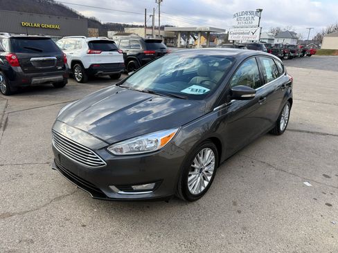 Used 2018 Ford Focus Titanium image 3