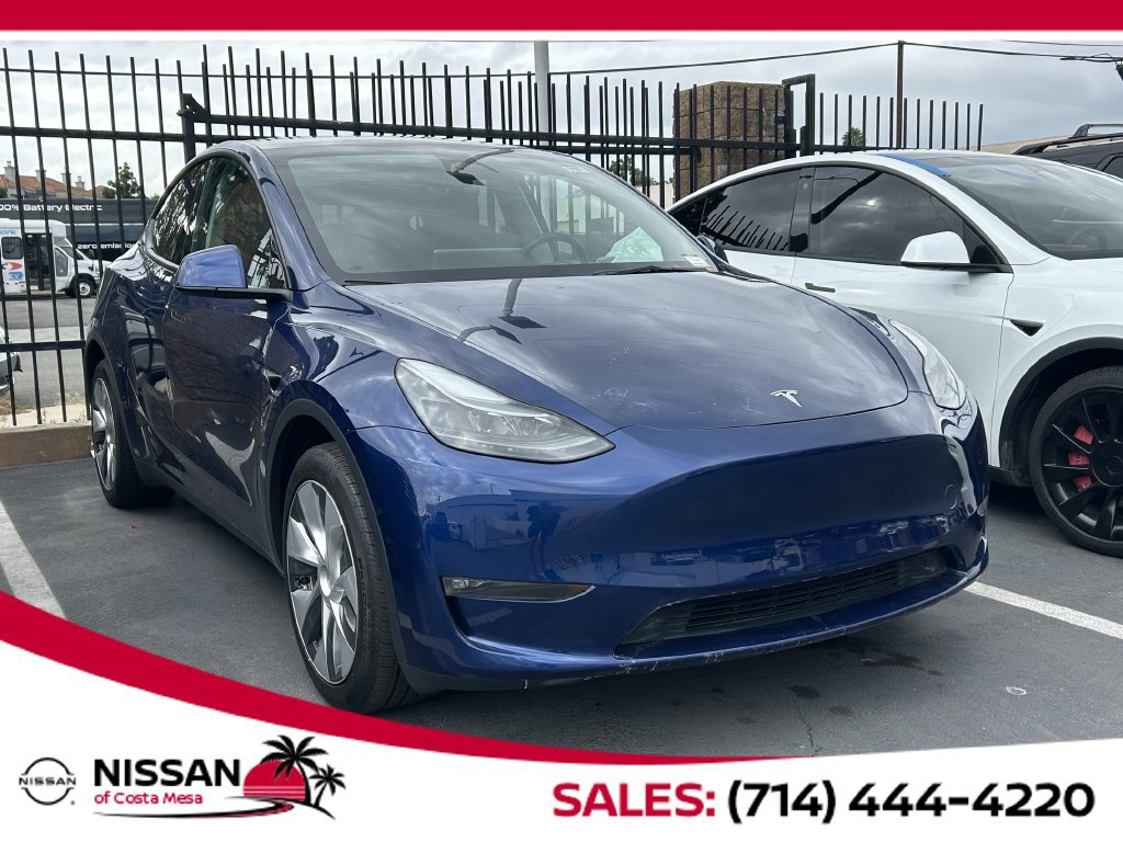 Used 2023 Tesla Model Y Long Range AWD/4WD image 1