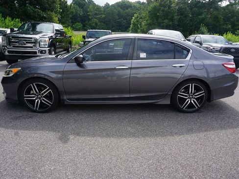 Used 2017 Honda Accord Sport Special Edition image 16