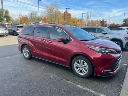 Used 2024 Toyota Sienna Platinum