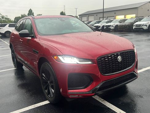 Used 2026 Jaguar F-PACE R-Dynamic S AWD/4WD image 7
