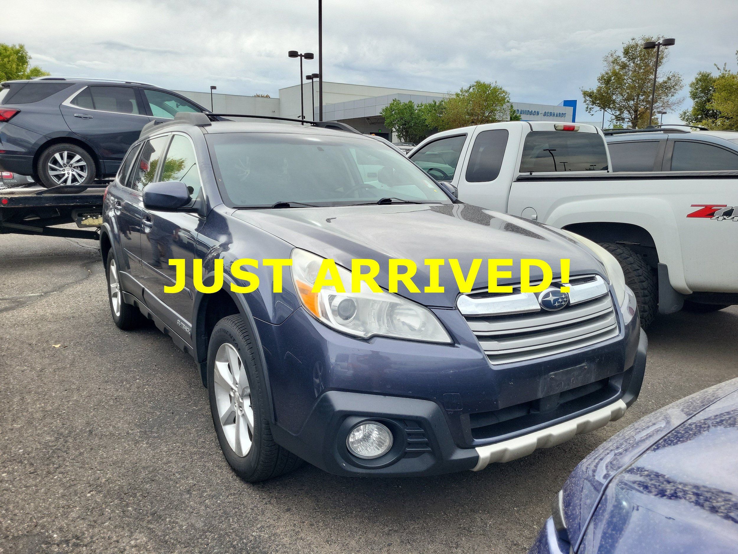 Used 2014 Subaru Outback 3.6R Limited w/ Moonroof Package AWD/4WD image 2