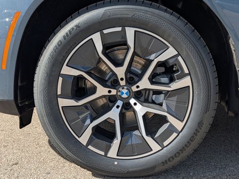 New 2026 BMW X3 xDrive30 w/ Premium Package image 4