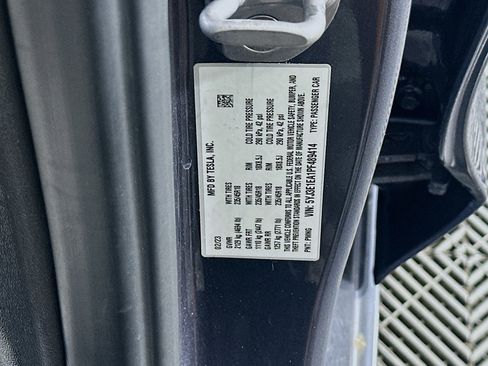 Used 2023 Tesla Model 3 Standard Range RWD image 12