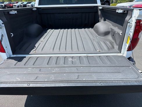 Used 2021 Toyota Tundra Limited w/ Limited Premium Package AWD/4WD image 13