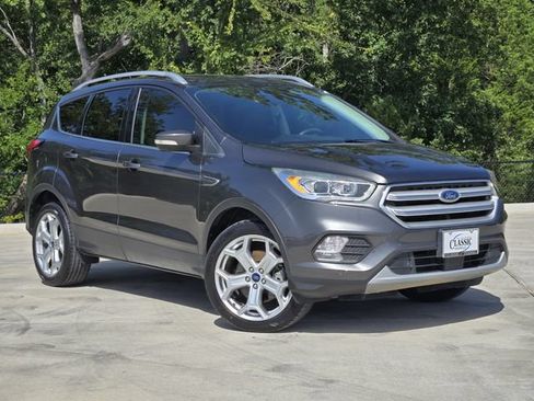 Used 2019 Ford Escape Titanium FWD image 1