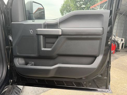 Used 2018 Ford F150 XLT w/ Equipment Group 302A Luxury AWD/4WD image 18