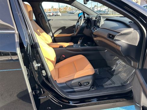 Used 2025 Lexus UX 300h 300h Premium image 33