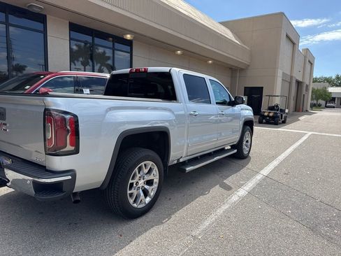 Used 2018 GMC Sierra 1500 SLT w/ SLT Premium Package image 3