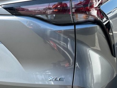 Certified 2026 Toyota Sienna XLE FWD image 34