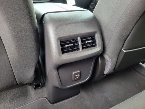 Used 2023 GMC Terrain SLE w/ Elevation Edition image 27