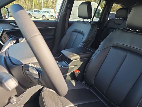 New 2026 Jeep Grand Cherokee Limited w/ Luxury Tech Group II AWD/4WD image 16