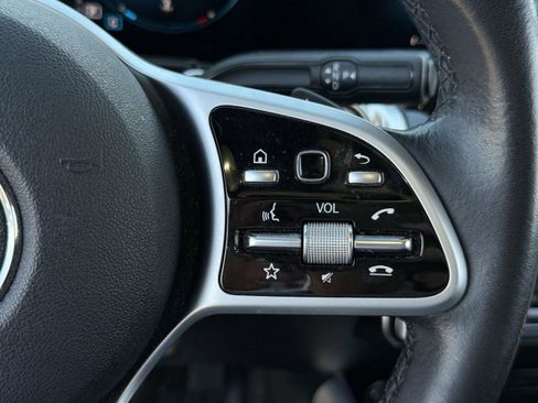 Used 2021 Mercedes-Benz GLB 250 4MATIC image 18