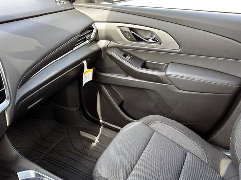 Certified 2023 Chevrolet Traverse LT w/ LPO, Floor Liner Package image 29