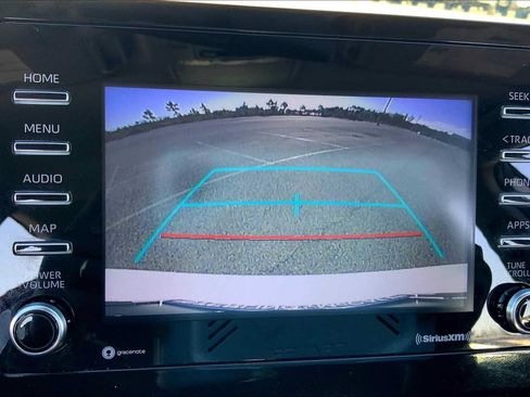 Used 2022 Toyota Camry SE FWD image 25