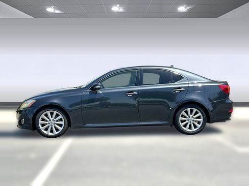 Used 2010 Lexus IS 250 RWD image 2