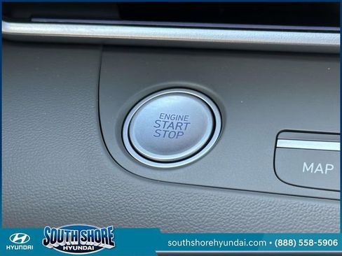 Certified 2025 Hyundai Elantra SEL FWD image 27
