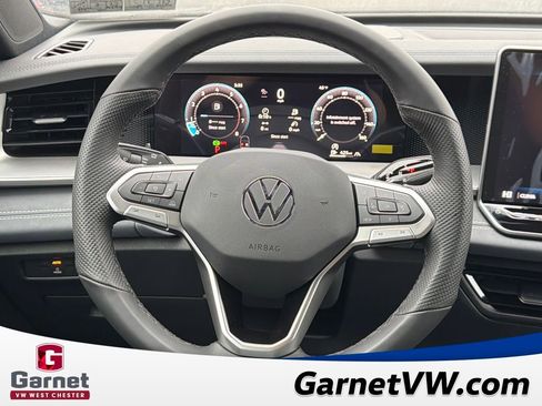 New 2026 Volkswagen Tiguan SE R-Line image 13